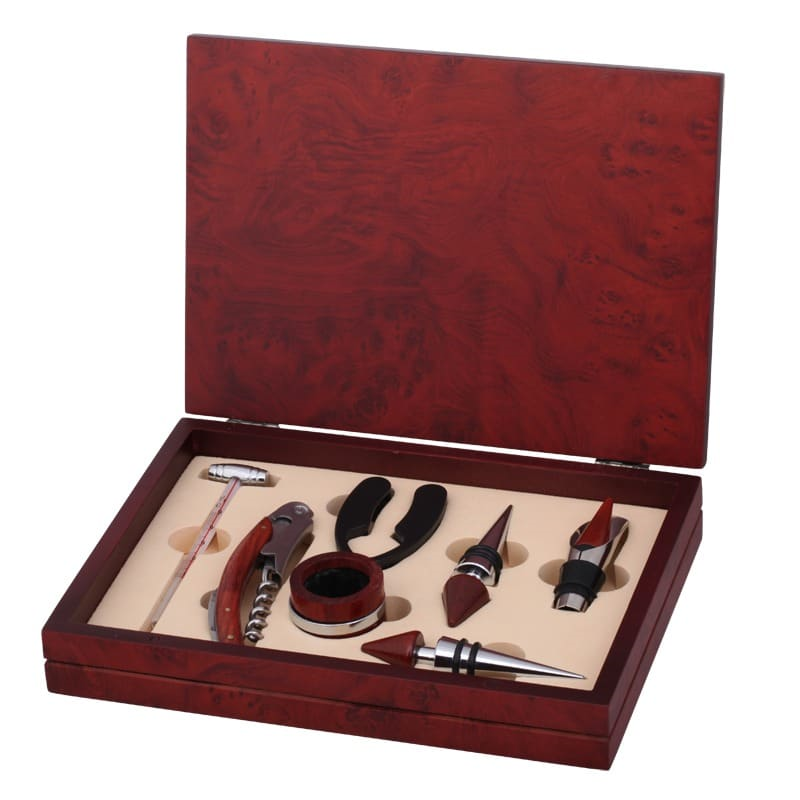 wine accessories set saint denis with logo